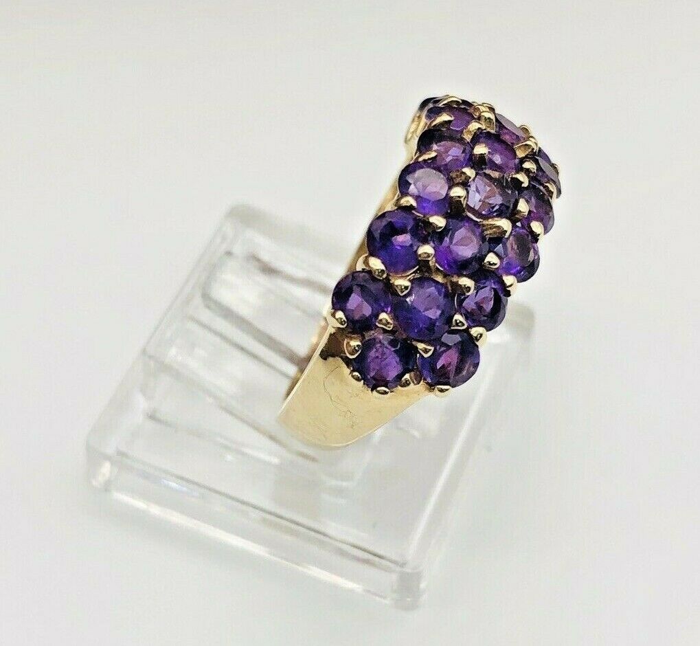 10k Gold sold Amethyst Ladies Ring