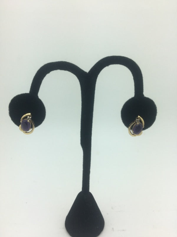 14K Yellow Gold Amethyst Stud Earrings